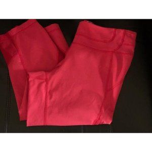 LOLE CAPRI LEGGINGS SIZE LARGE ZIPPER POCKET